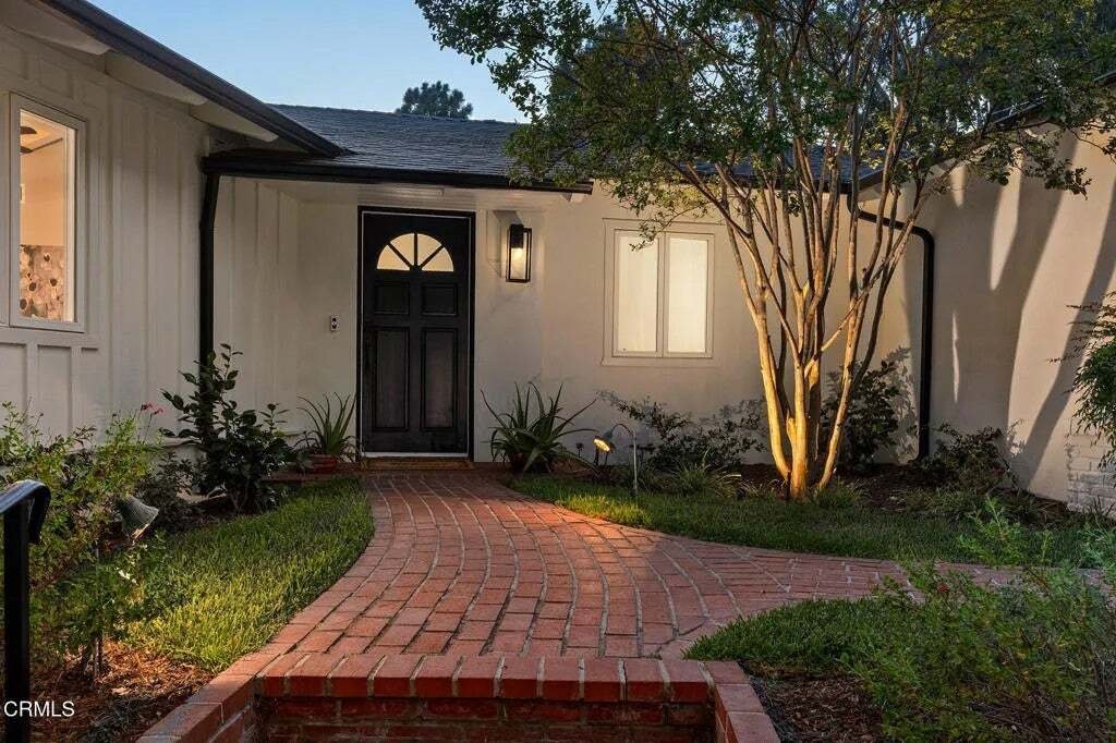 House in Glendale, California, United States 3 - 18650970