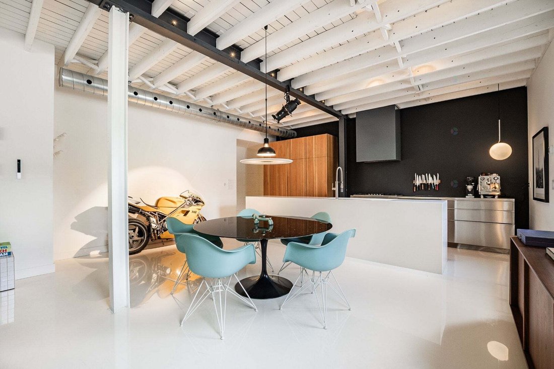 Condo in Montréal, Quebec, Canada 1 - 18657822
