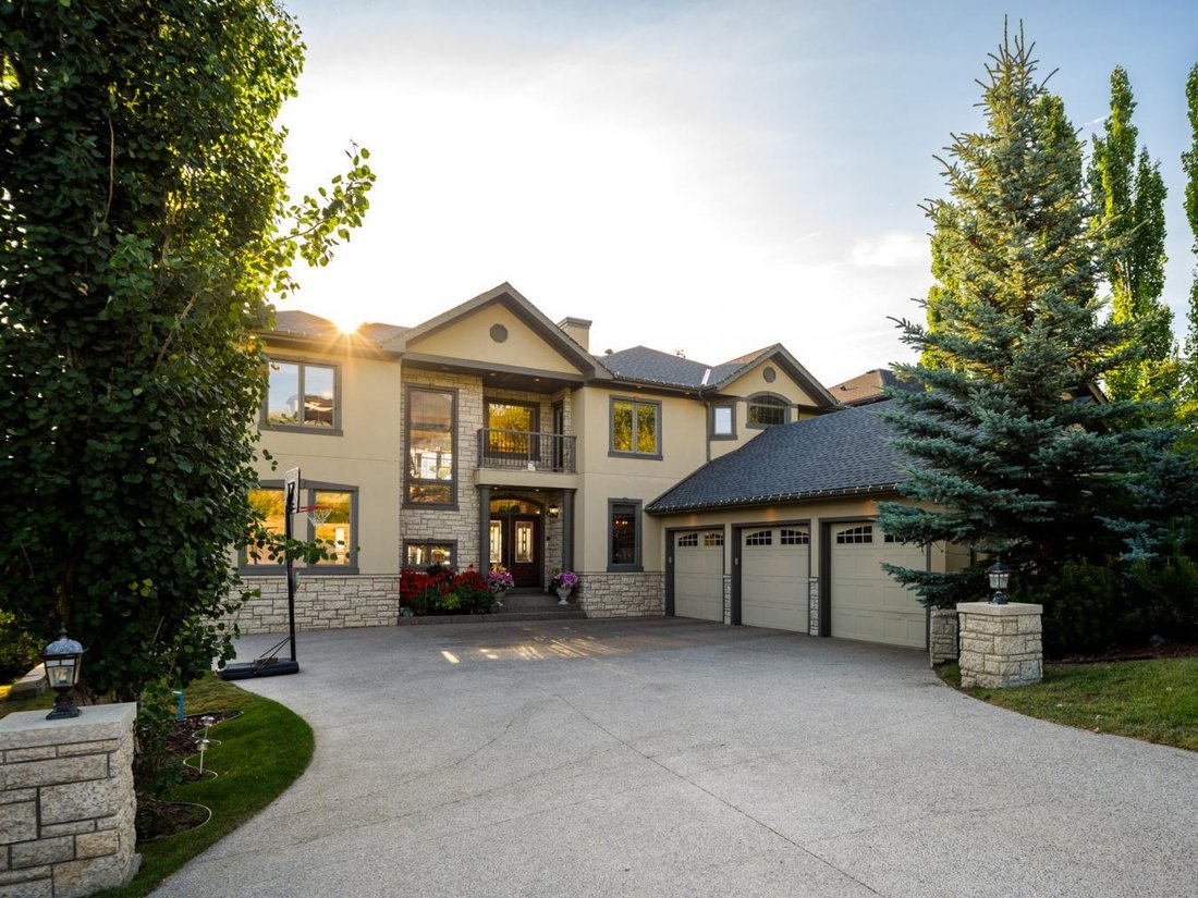 House in Calgary, Alberta, Canada 1 - 18657676