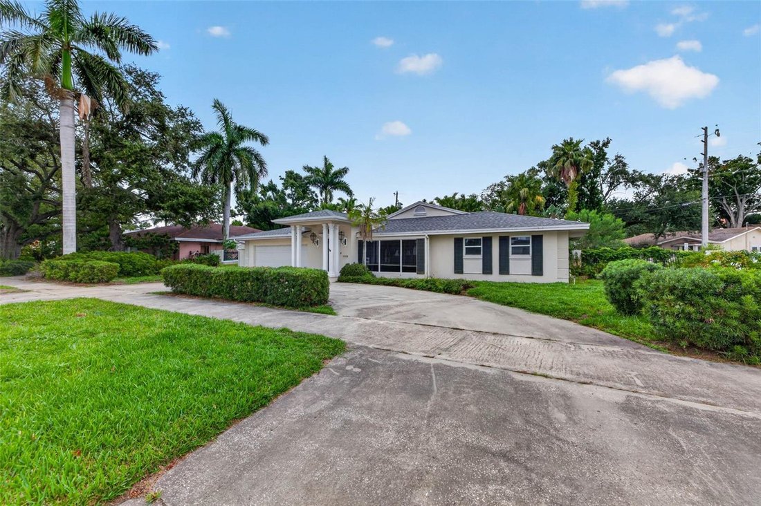 House in St. Petersburg, Florida, United States 4 - 18656980
