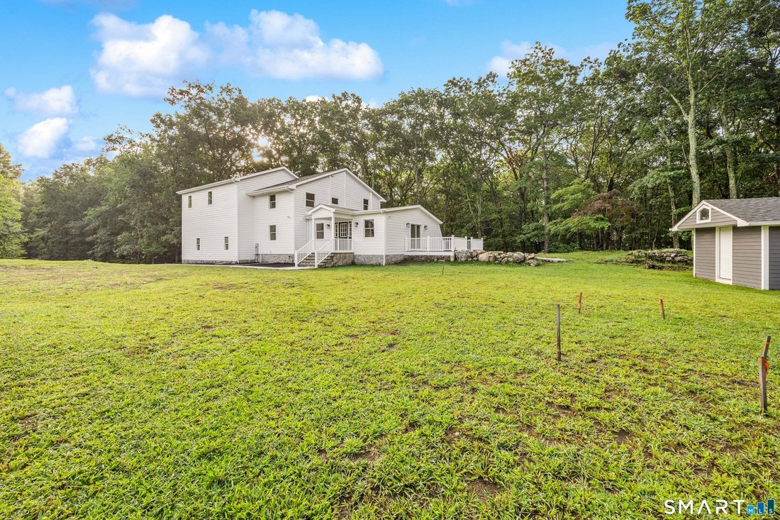 House in Newtown, Connecticut, United States 4 - 18656499