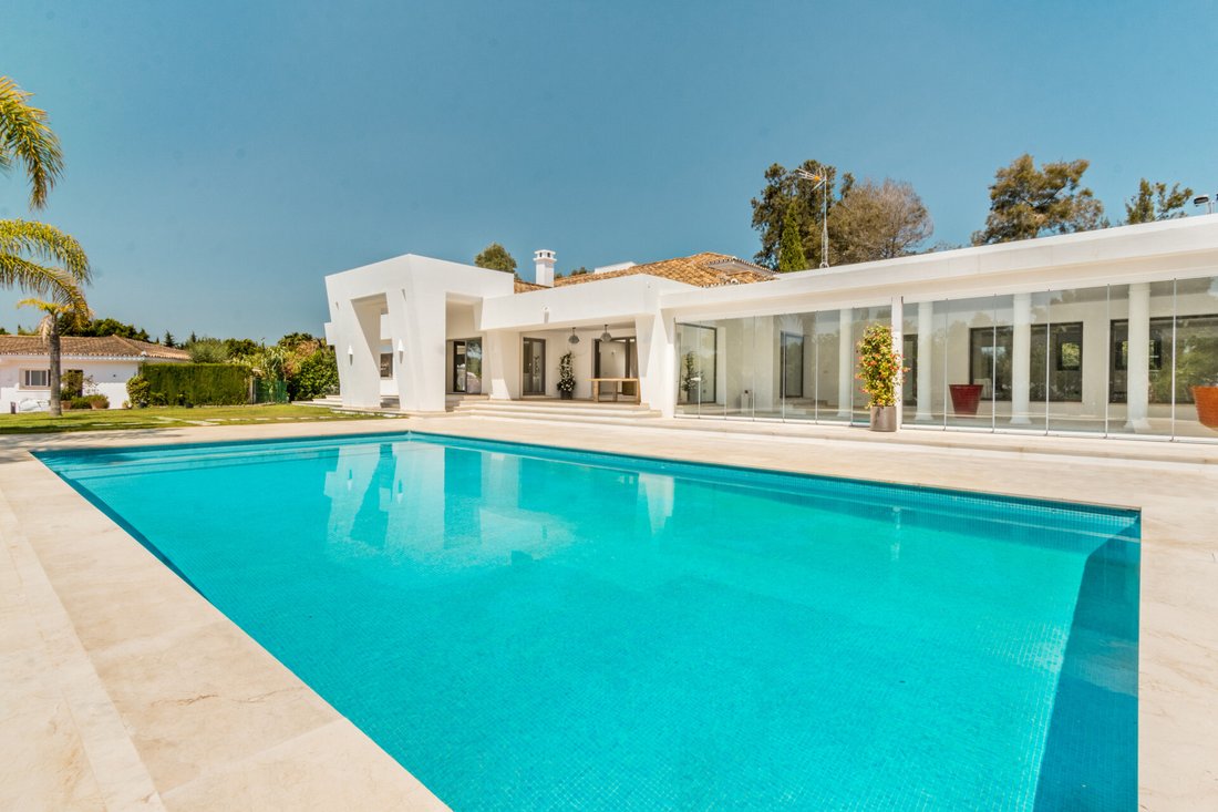 Villa in Sotogrande, San Roque, Andalusia 2 - 18656835