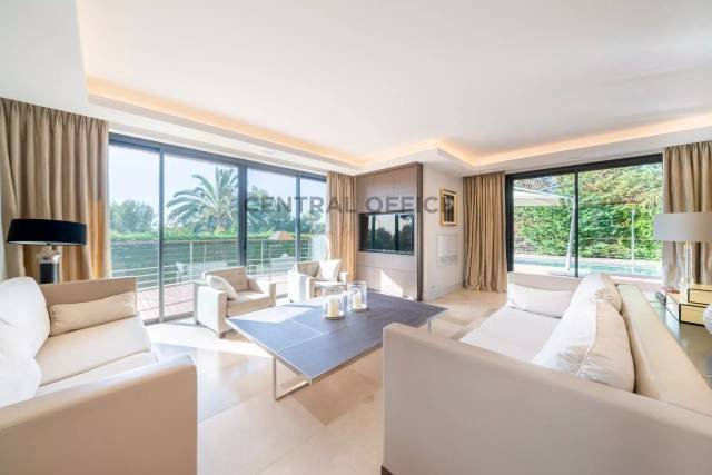 Villa in Fontmerle, Antibes, France 4 - 16898616