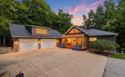 House in Howard, Ohio, United States 1