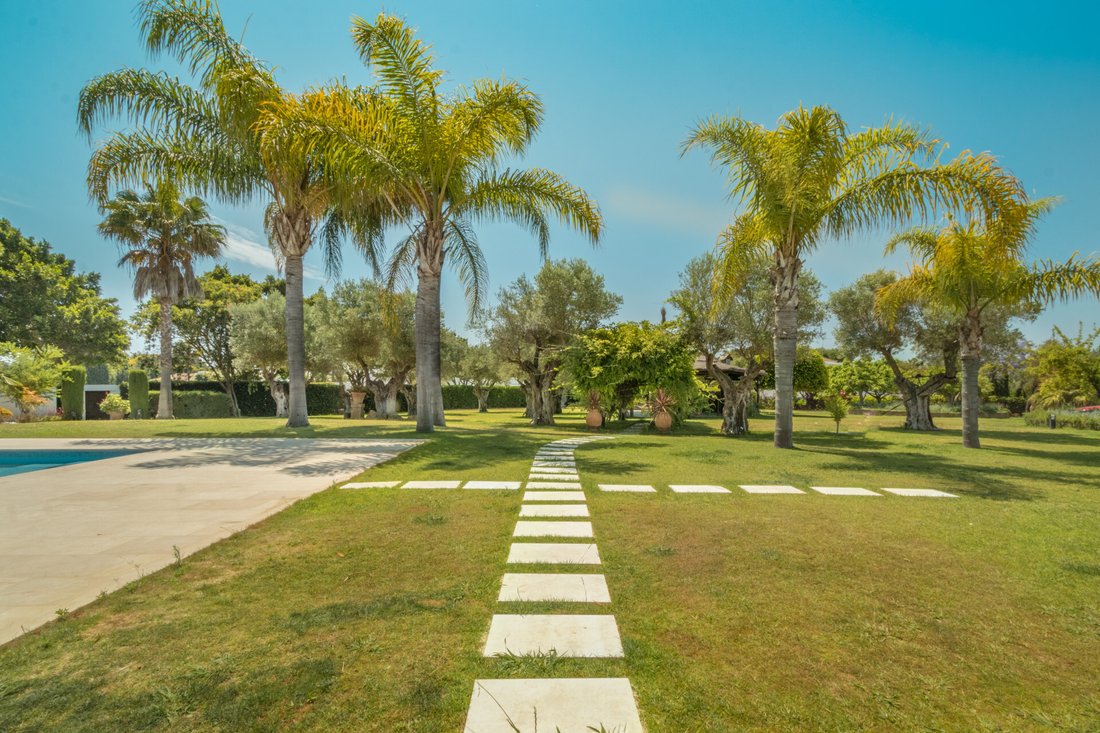 Villa in Sotogrande, San Roque, Andalusia 1 - 18656835