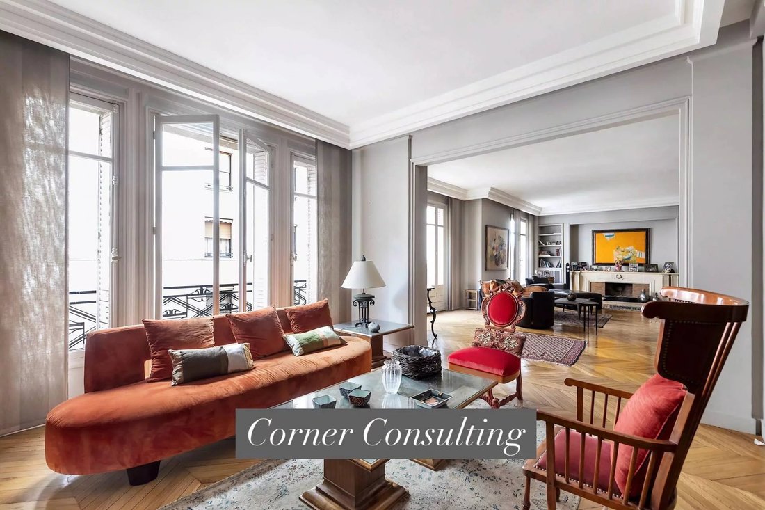 Apartment in Bois de Boulogne, Paris 16e Arrondissement, Paris 2 - 18657364