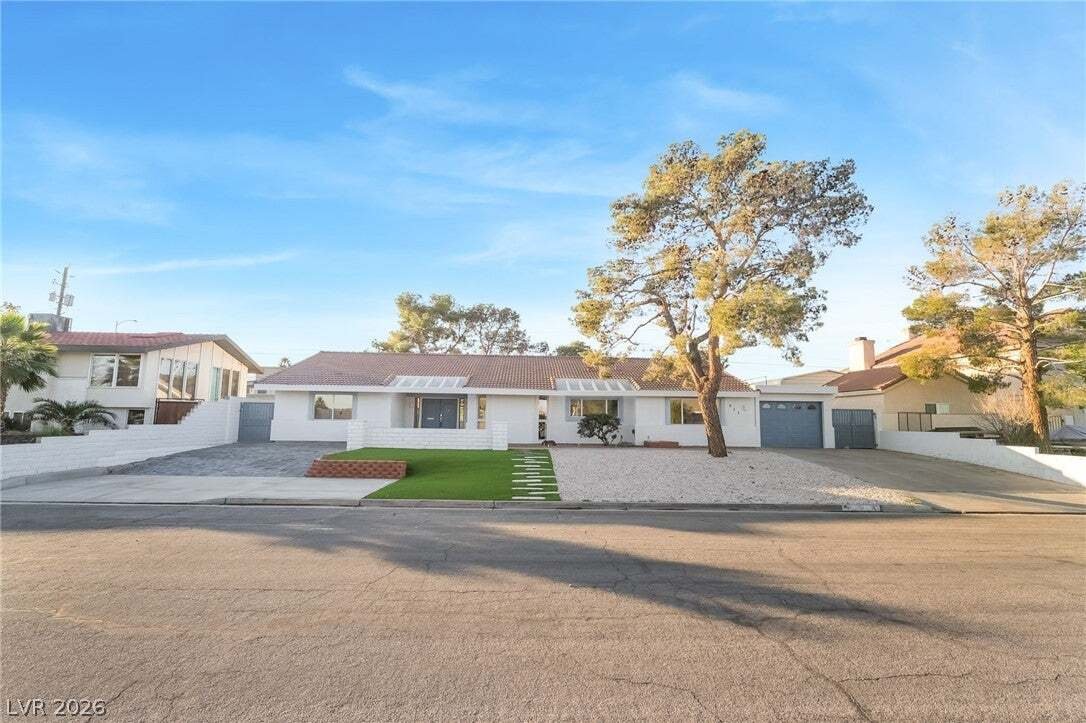 House in Henderson, Nevada, United States 4 - 18656610