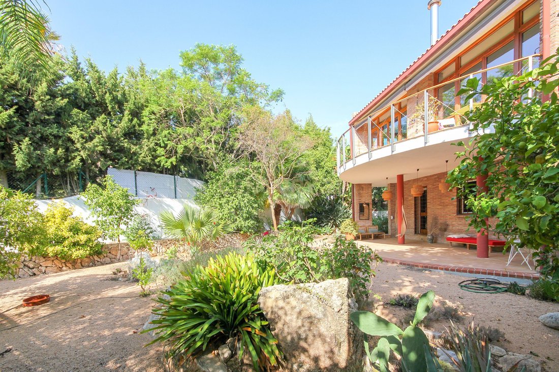 Villa in Vilanova i la Geltru, Catalonia, Spain 2 - 18657846