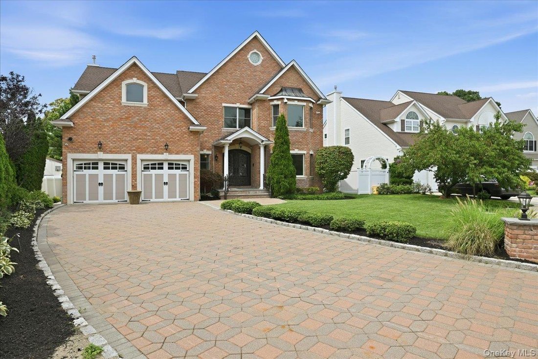 House in Syosset, New York, United States 2 - 18656383