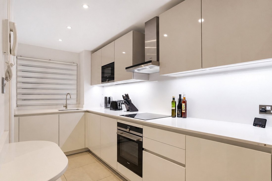 Apartment in Brompton, Kensington And Chelsea, England 5 - 18656569