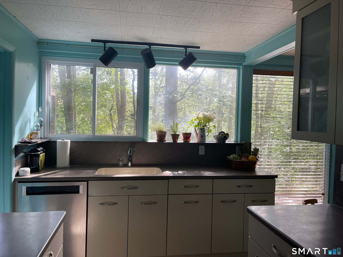 House in Stamford, Connecticut, United States 2 - 18656523