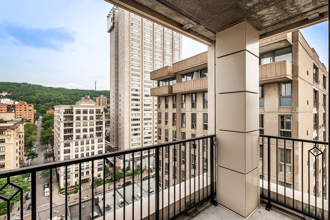 Condo in Montreal, Quebec, Canada 4 - 18657748