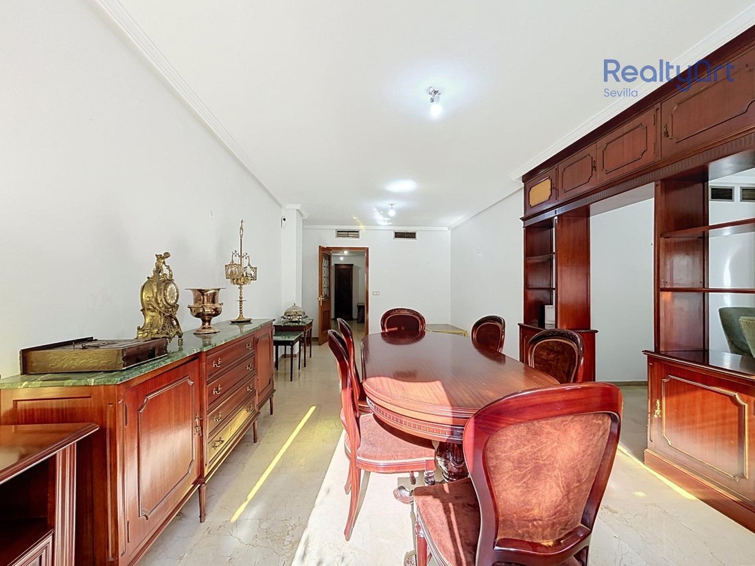 Apartment in Casco Antiguo, Seville, Spain 3 - 18657579