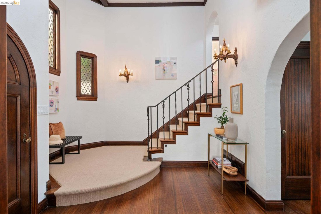 House in Oakland, California, United States 5 - 18656824