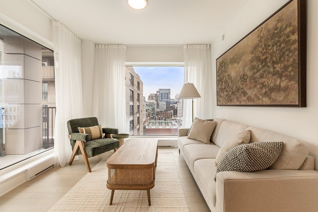 Condo in Montreal, Quebec, Canada 1 - 18657748