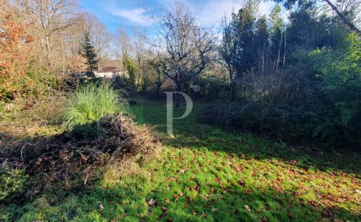 Land in Saclay, Ile-de-France, France 1