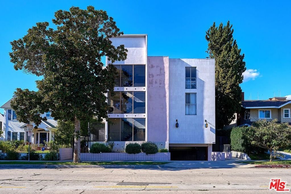 Los Angeles, California, United States 1 - 18657277