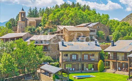 House in Isovol, Catalonia, Spain 1
