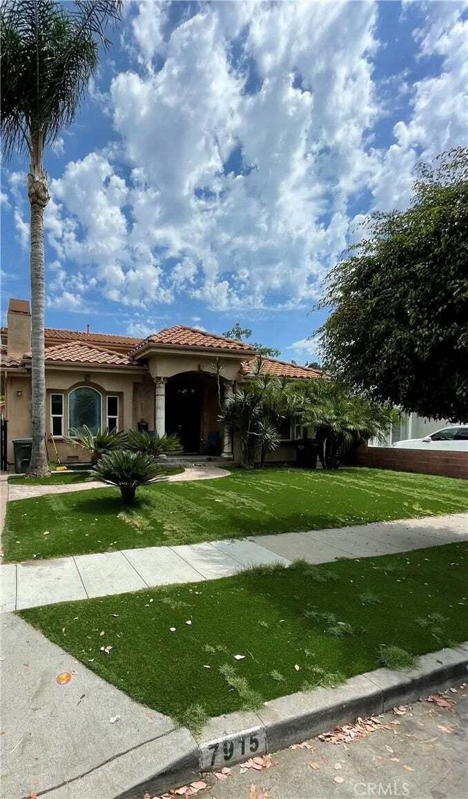 Condo in Downey, California, United States 1 - 17748235