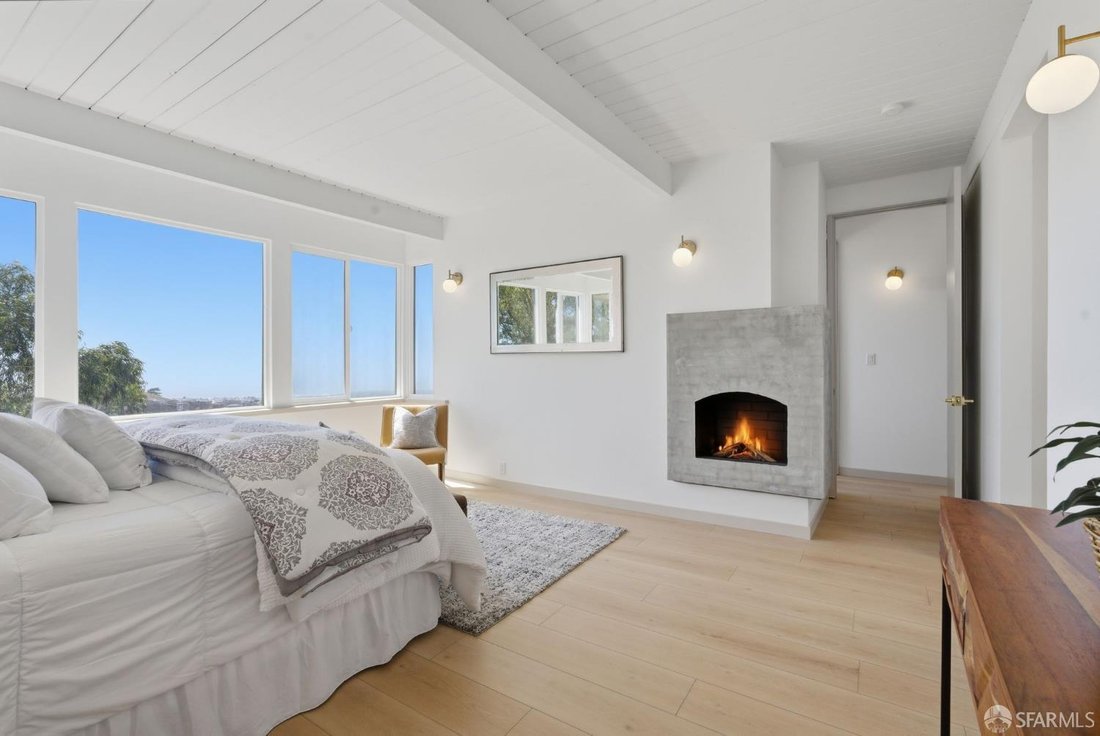 Condo in San Francisco, California, United States 3 - 18656371