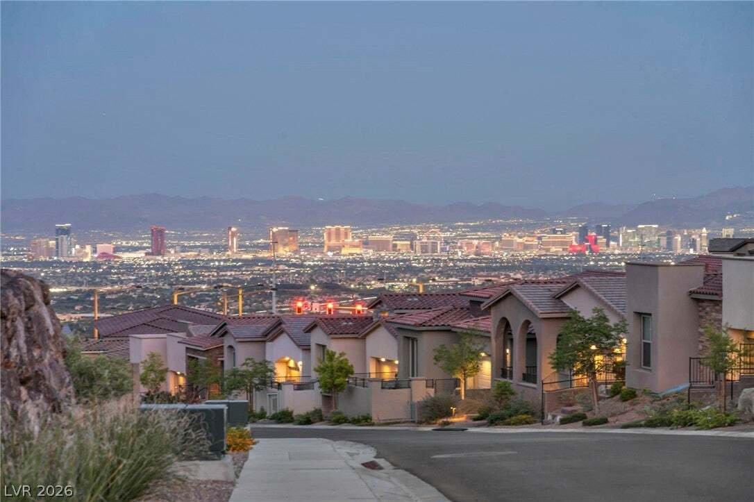 House in Las Vegas, Nevada, United States 2 - 18656608