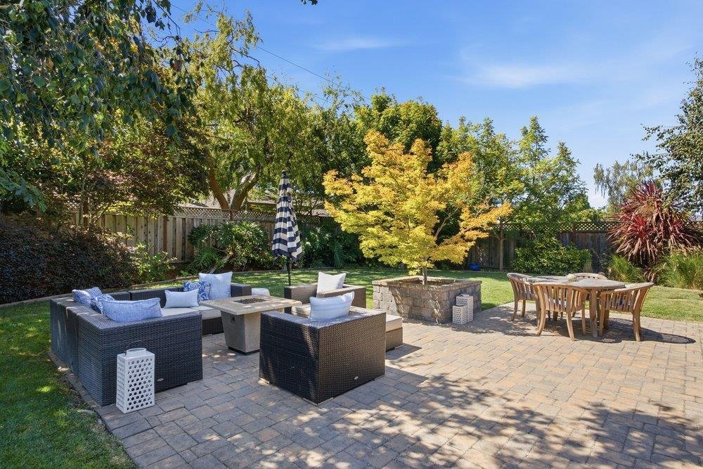House in Los Altos Hills, California, United States 1 - 18658002