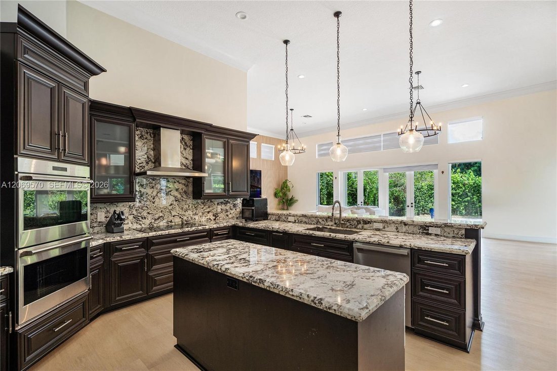 House in Davie, Florida, United States 3 - 18658097