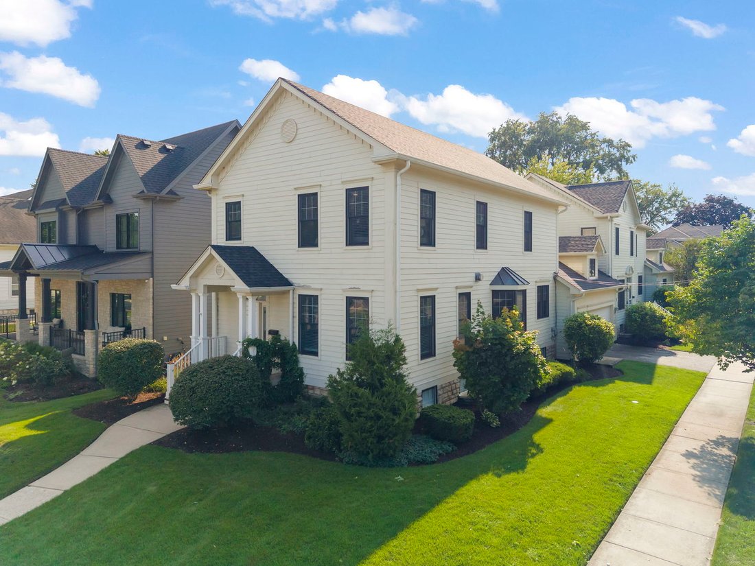 Condo in Naperville, Illinois, United States 1 - 18657980