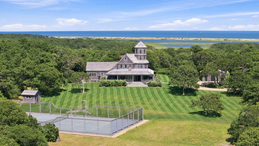 House in Edgartown, Massachusetts, United States 2 - 18658019