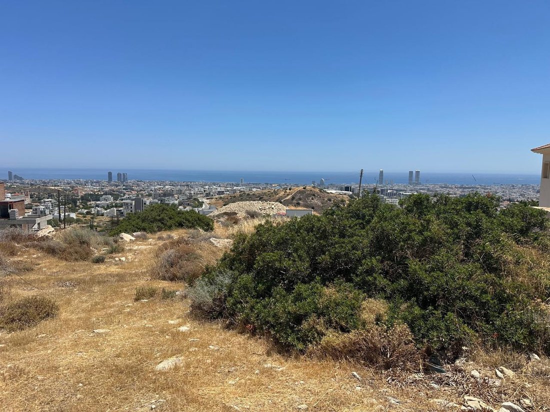 Land in Agios Athanasios, Limassol, Cyprus 3 - 18658528