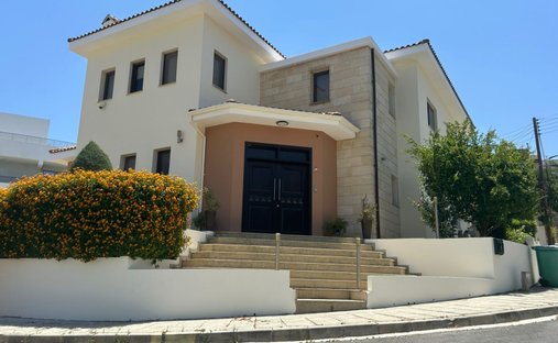 House in Palodia, Limassol, Cyprus 1
