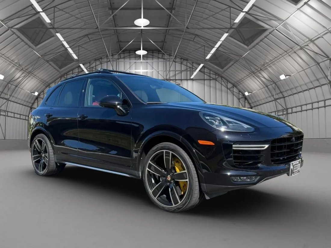 Suv in Orange, CA, United States 2 - 18573613