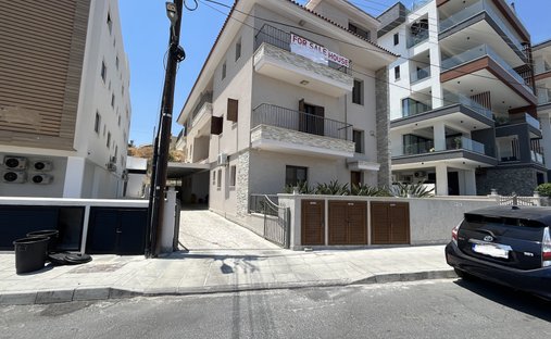 House in Agios Athanasios, Limassol, Cyprus 1