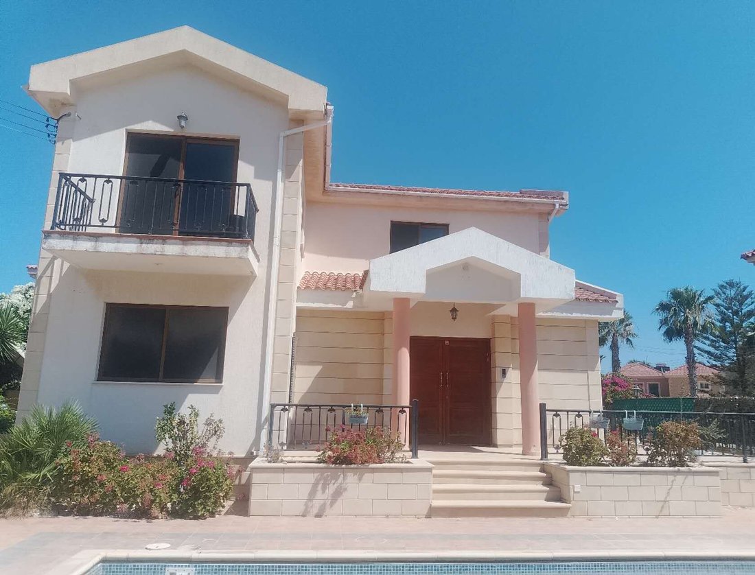 Villa in Mouttagiaka, Limassol, Cyprus 3 - 18658454
