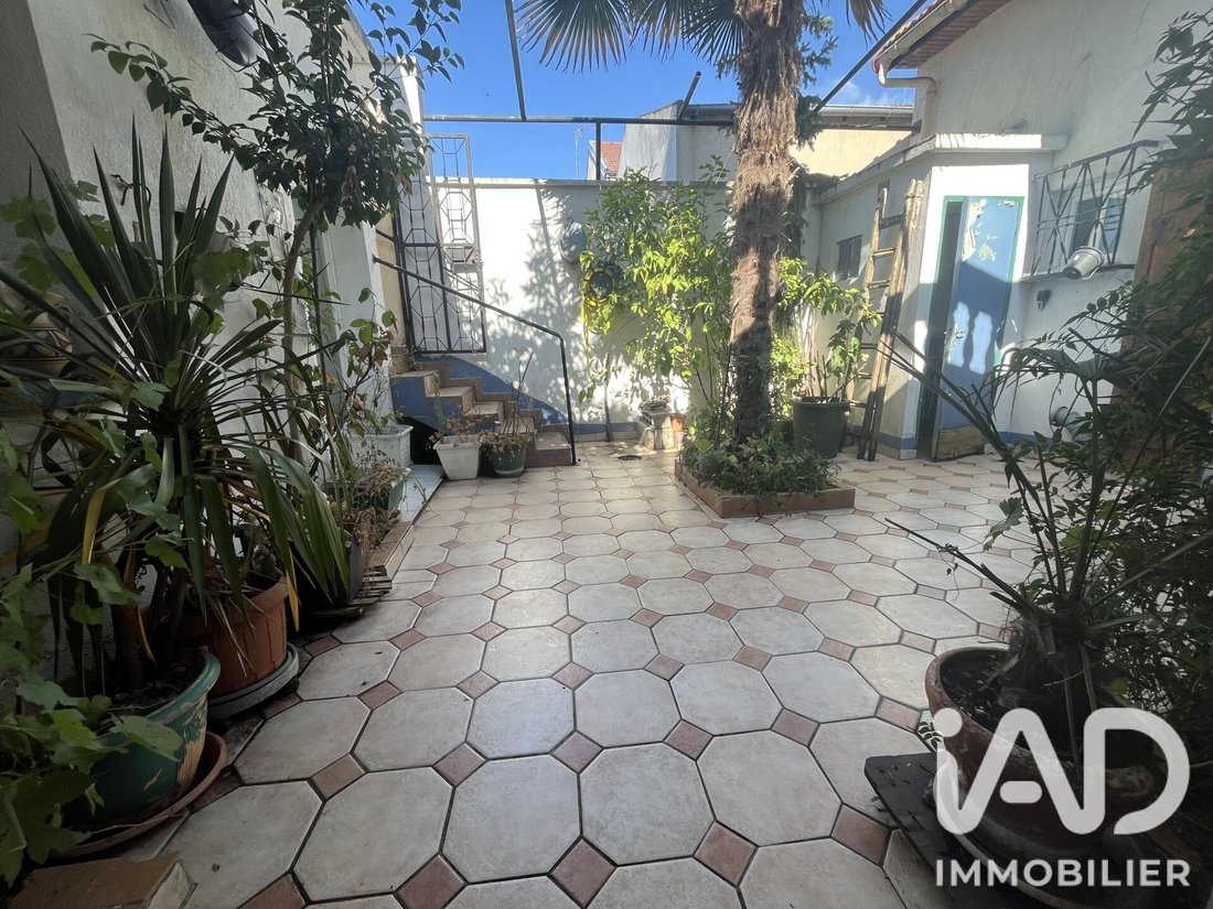 House in Gennevilliers, Ile-de-France, France 1 - 18659577