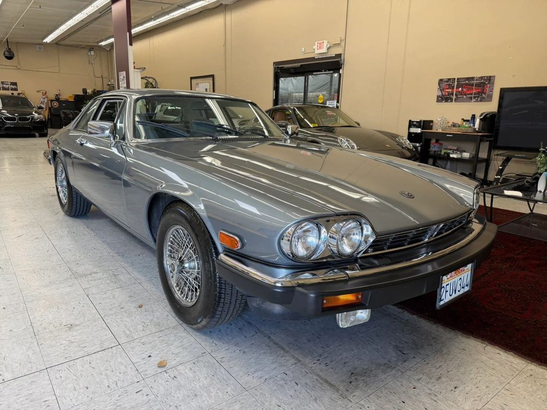 Coupe in Martinez, CA, United States 1 - 18658294