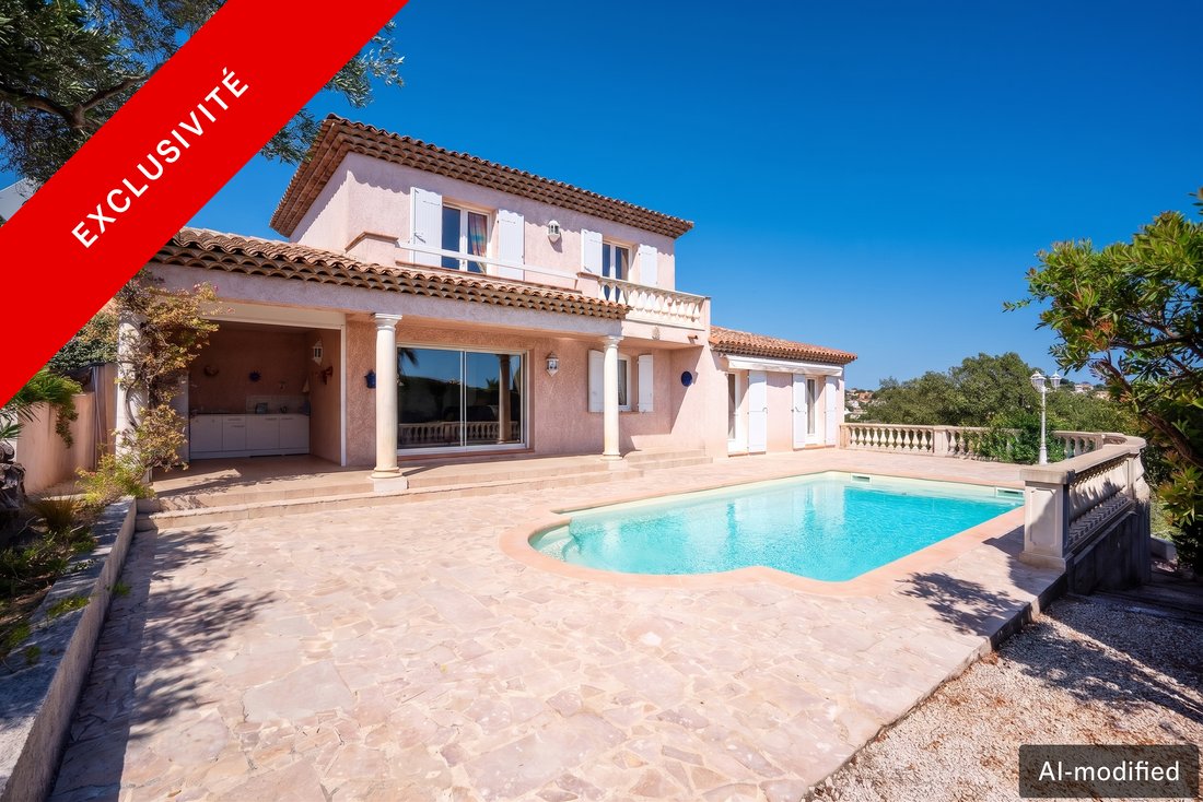 House in Nartelle-Noyer-Bellevue-bd des Sardinaux, Sainte-Maxime, France 1 - 18658105