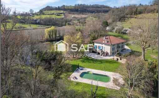 House in Bazens, Nouvelle-Aquitaine, France 1