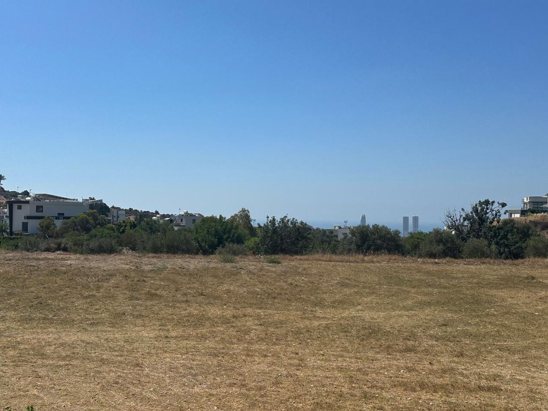 Land in Agios Athanasios, Limassol, Cyprus 4 - 18658568