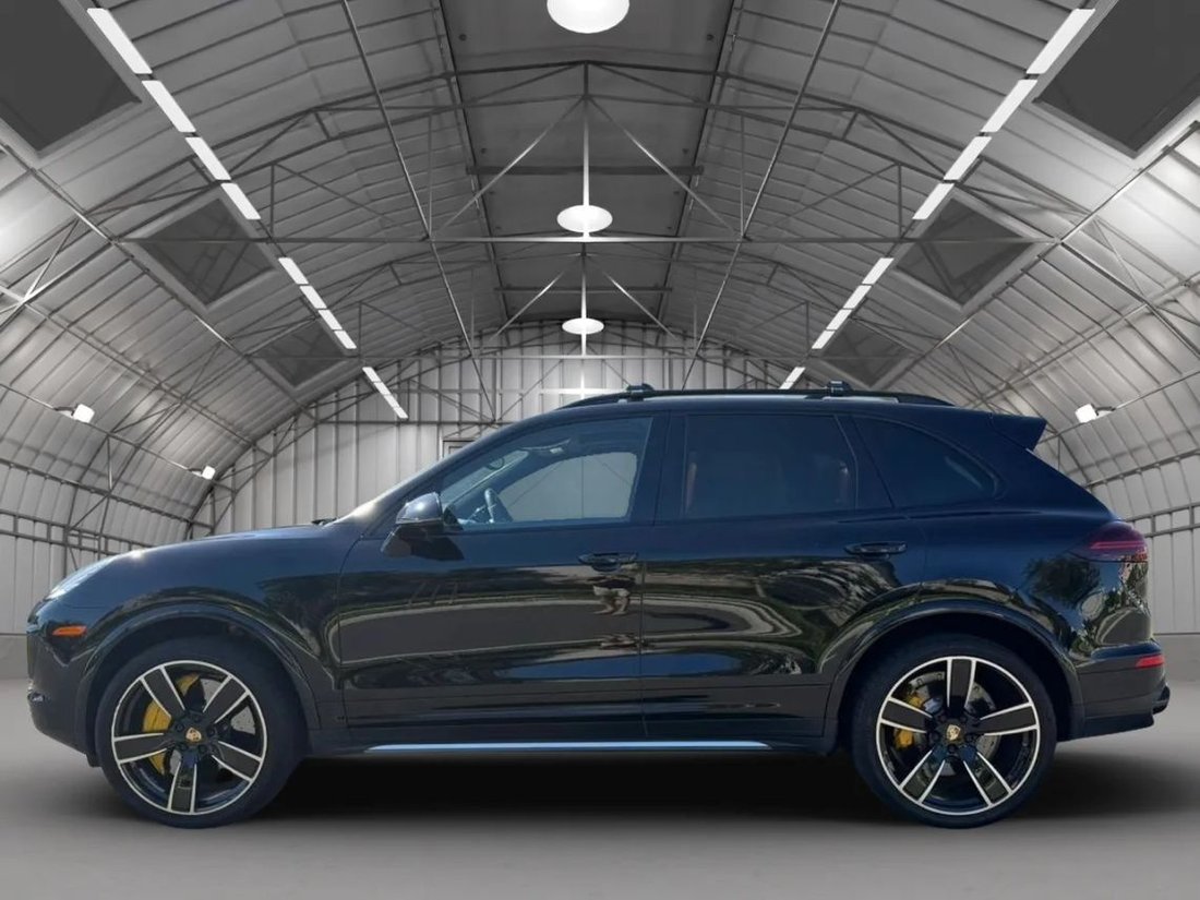 Suv in Orange, CA, United States 3 - 18573613