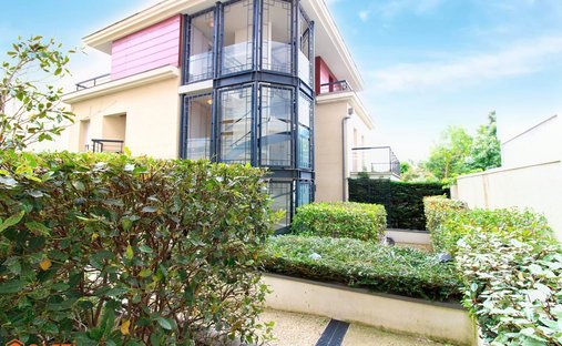 Apartment in La Faiencerie-Le Clos Saint Cyr, Bourg-la-Reine, France 1