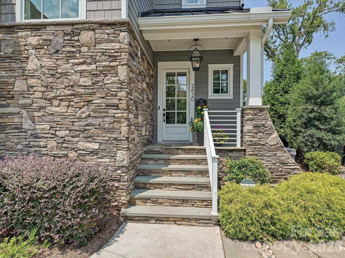 Townhouse in Charlotte, North Carolina, United States 2 - 18658068