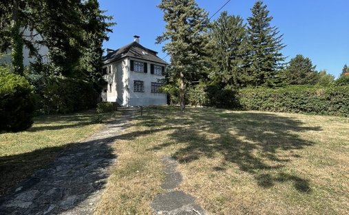 Villa in Brunn am Gebirge, Lower Austria, Austria 1