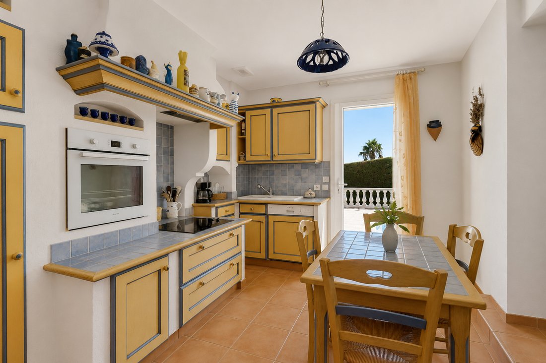 House in Nartelle-Noyer-Bellevue-bd des Sardinaux, Sainte-Maxime, France 3 - 18658105