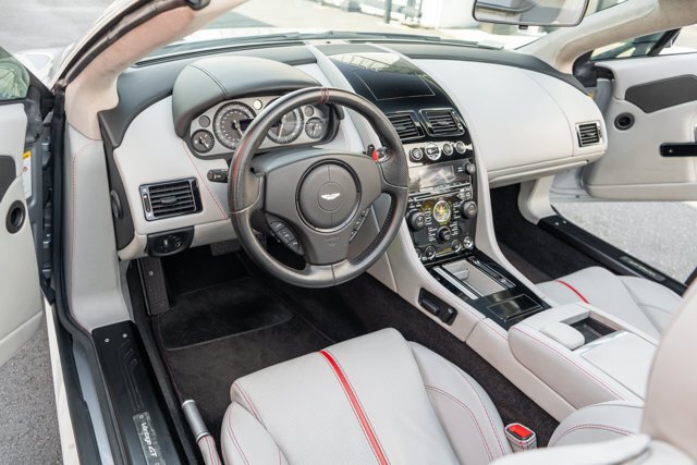 Cabriolet in Bellevue, WA, United States 3 - 18324159