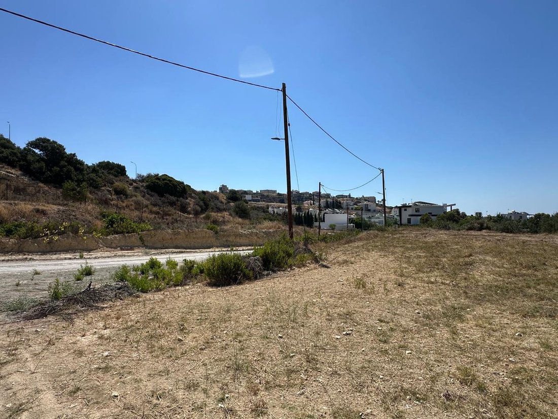 Land in Agios Athanasios, Limassol, Cyprus 2 - 18658568