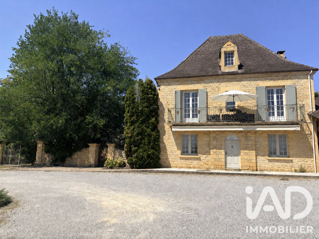 La Roque-Gageac, Nouvelle-Aquitaine, France 2 - 18659636