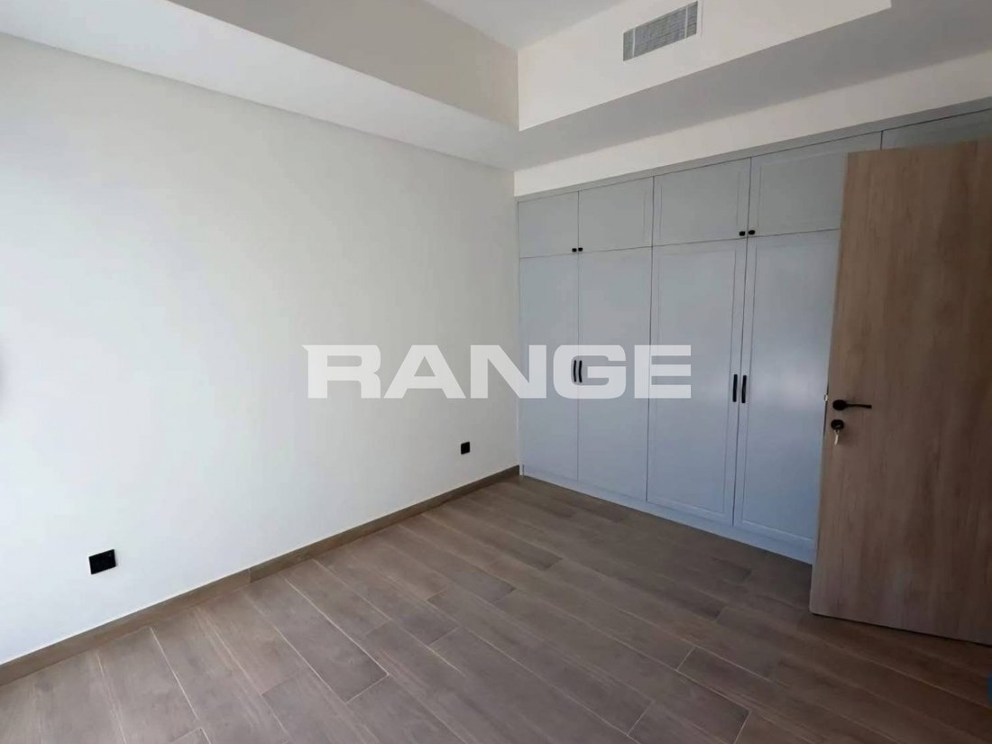 Townhouse in Tilal Al Ghaf, Dubai, United Arab Emirates 3 - 18658109