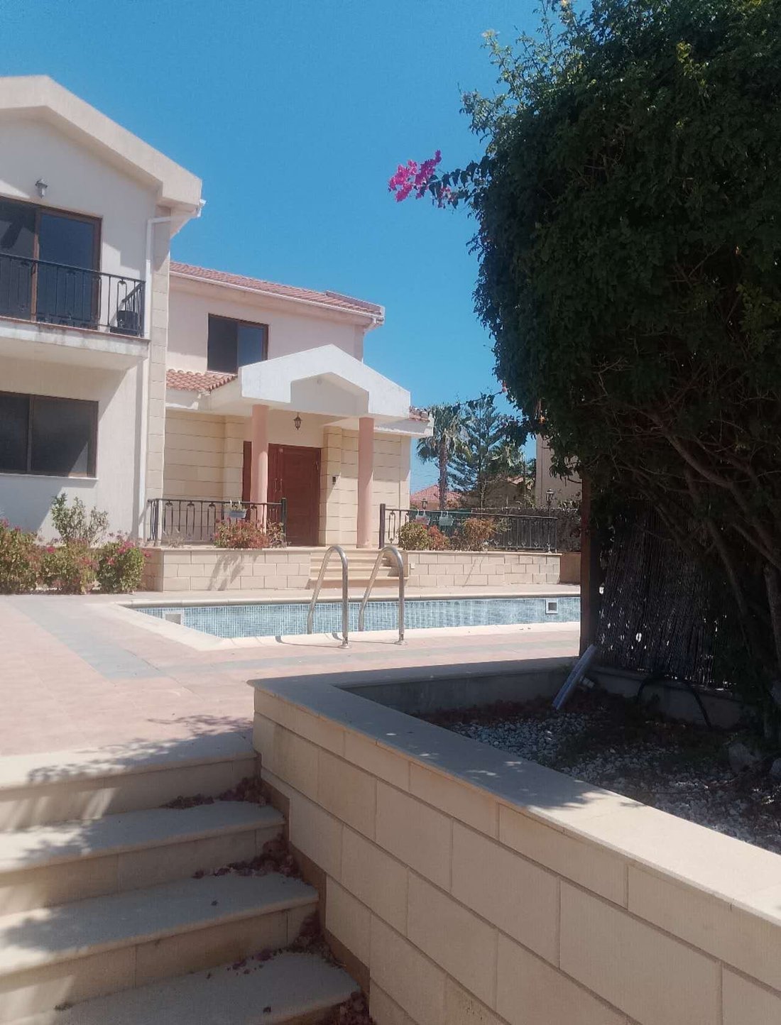 Villa in Mouttagiaka, Limassol, Cyprus 1 - 18658454