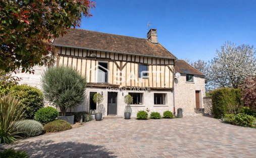 House in Arnouville-les-Mantes, Ile-de-France, France 1